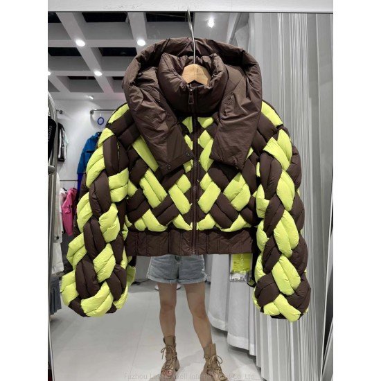 2025 new winter down jacket womens short style jacket-Low Moq Fast Delivery